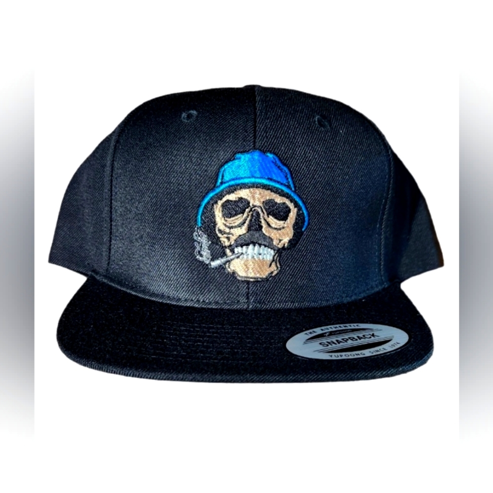 Gorra tipo Snapback con diseño de el Chavo del 8 calavera (Don Ramon)